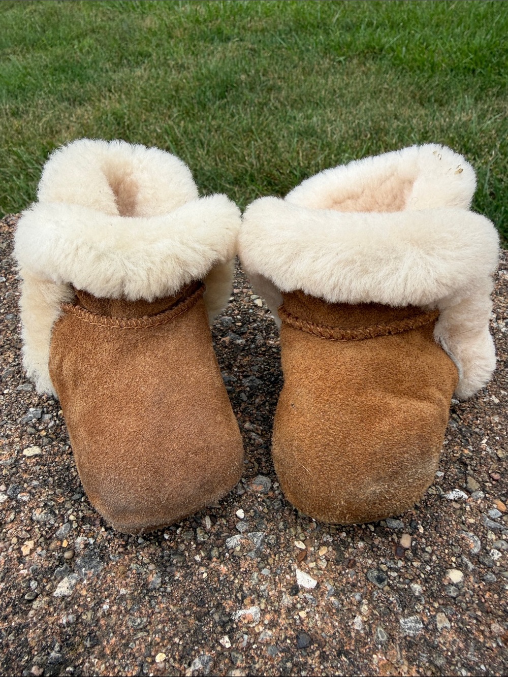UGG Kids Chestnut Suede Shearling Booties